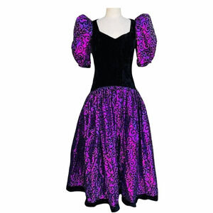 JAN BARBOGLIO CRISTINA Sz 8 Black Purple Swirled Puff Sleeve Princess Ball Gown
